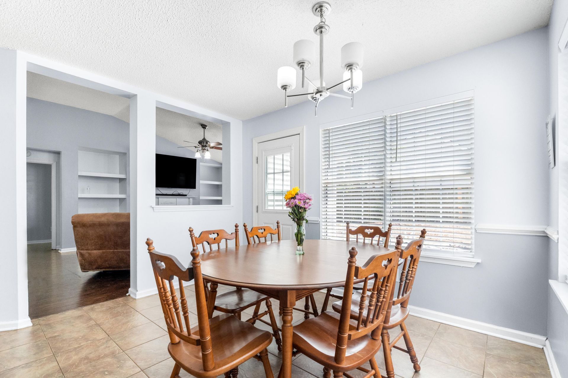 101 Lindenwood Court Photo 23