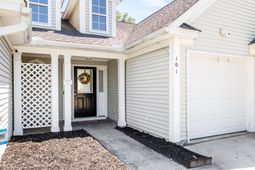 101 Lindenwood Court photo 4