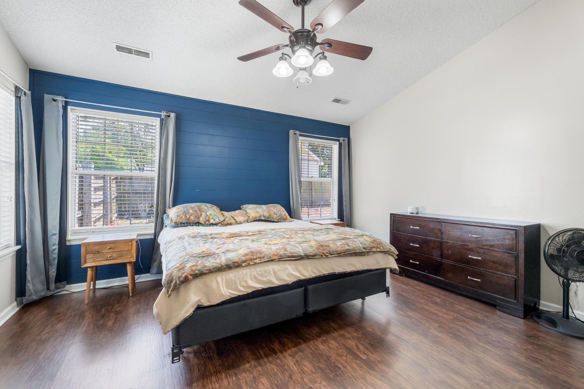 101 Lindenwood Court Photo 8