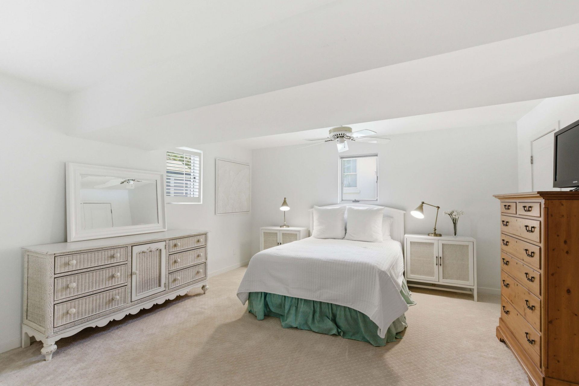 621 Ocean Boulevard Photo 36