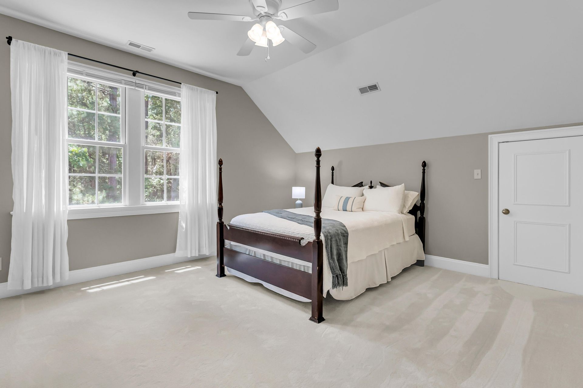 103 Satling Court Photo 41