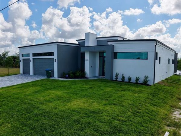 2135 SW 8th PL , CAPE CORAL, FL 33991