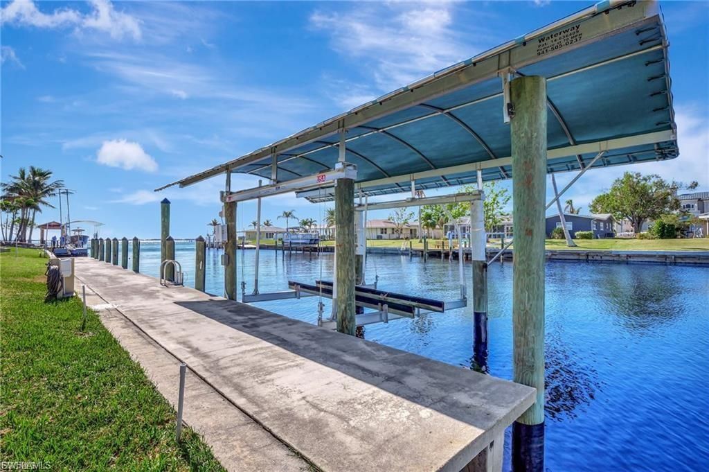 250 Bangsberg Rd Se, Port Charlotte, FL 33952 Photo
