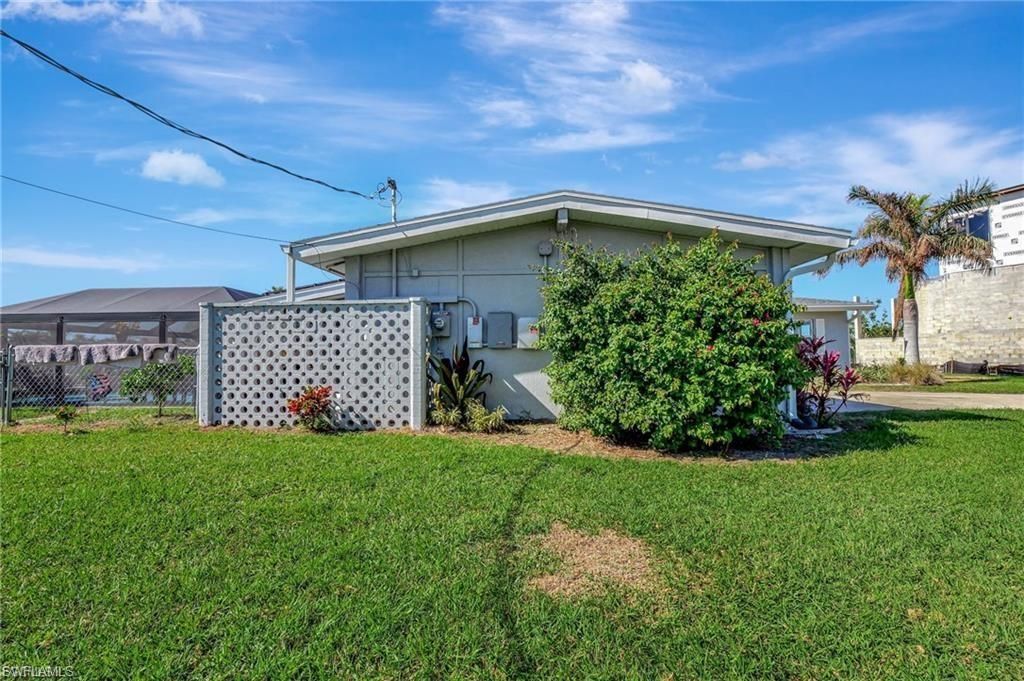 250 Bangsberg Rd Se, Port Charlotte, FL 33952 Photo