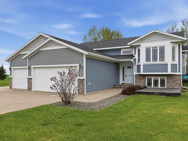 520 3rd Street W, Sabin, MN 56580