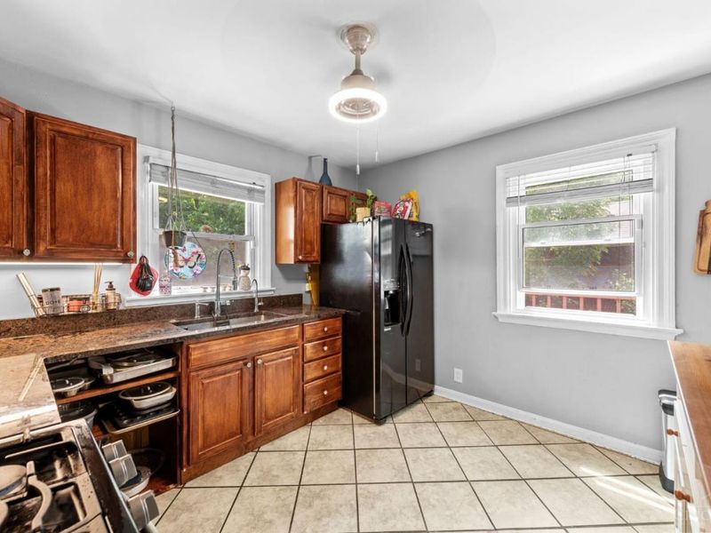 345 Durrell Avenue, Cincinnati, OH 45215 Photo 9