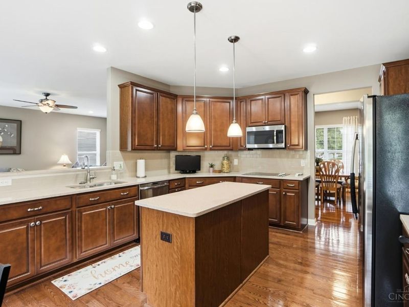 7673 Hempston Circle, Maineville, OH 45039 Photo 10