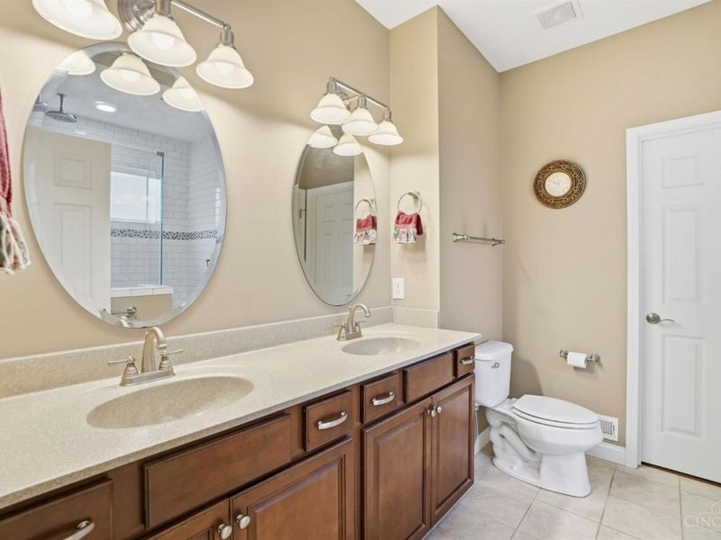 7673 Hempston Circle, Maineville, OH 45039 Photo 13