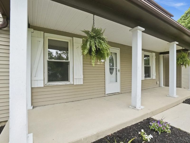 5426 Fletcher Chapel Road, Springfield Twp., OH 45502 Photo 2