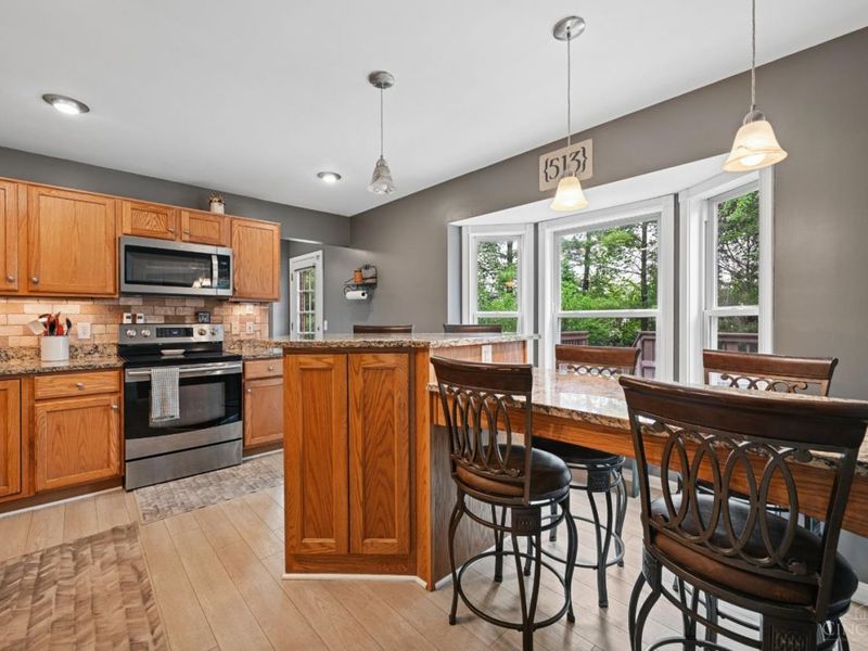 8592 Sunmont Drive, Anderson Twp, OH 45255 Photo 12