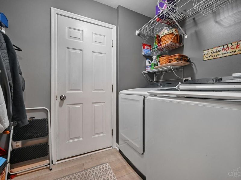 8592 Sunmont Drive, Anderson Twp, OH 45255 Photo 17