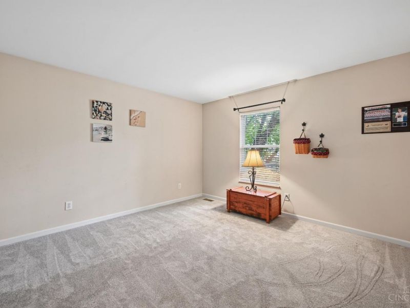 8592 Sunmont Drive, Anderson Twp, OH 45255 Photo 27