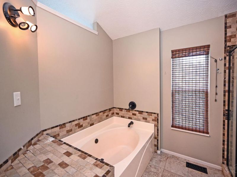 1208 Parkside Drive, Union Twp, OH 45103 Photo 31