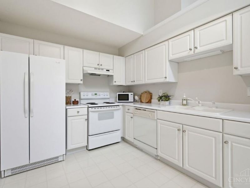 4156 Lakeknoll Drive, Mason, OH 45040 Photo 16