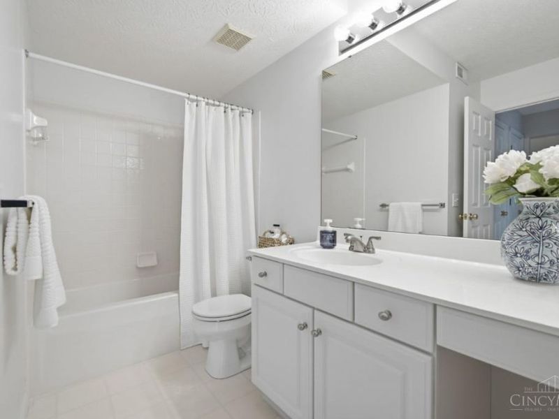 4156 Lakeknoll Drive, Mason, OH 45040 Photo 23