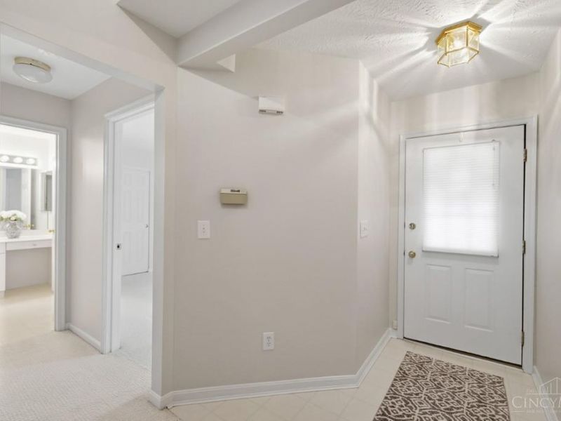 4156 Lakeknoll Drive, Mason, OH 45040 Photo 7