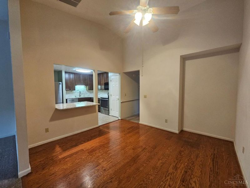 5175 North Bend Crossing, Green Township, OH 45247 Photo 5