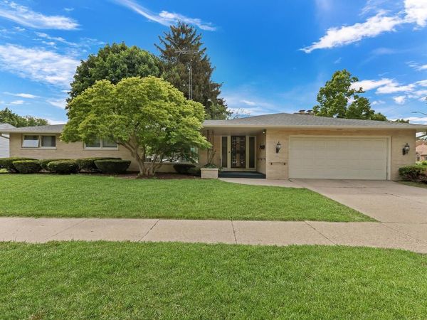 7504 19th AVENUE, Kenosha, WI 53143