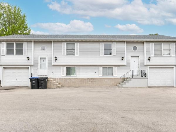 2911 E Vogel AVENUE, Cudahy, WI 53110