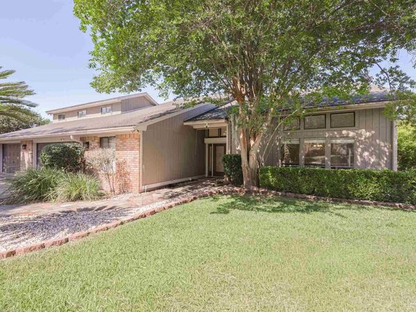 8502 Punta Lora, Pensacola, FL 32514