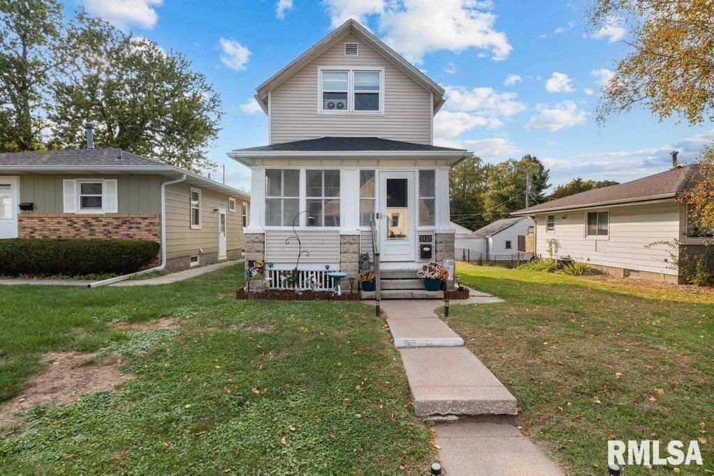 2427 32nd Street , Moline, IL 61265 Main Photo