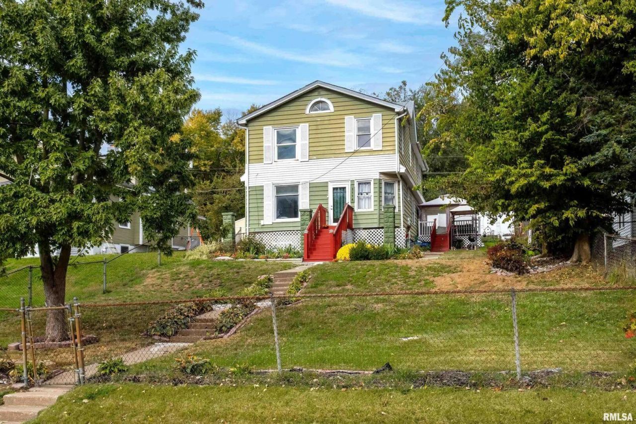 2114 Telegraph Rd Road , Davenport, IA 52804 Main Photo