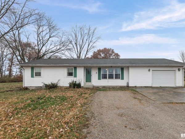 103 Middleton Road , Iuka, IL 62849
