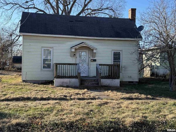 205 STATE Street , Christophr, IL 62822