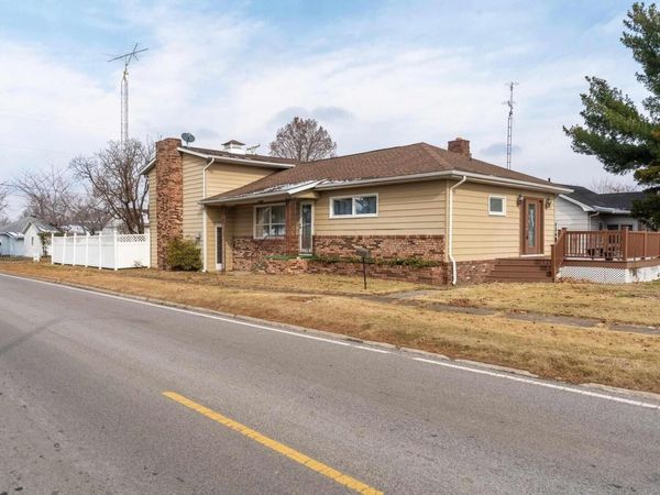 311 E Baggott Street , Zeigler, IL 62999