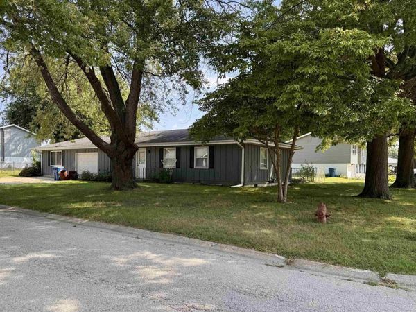 806 18TH Street, Rapids City, IL 61278
