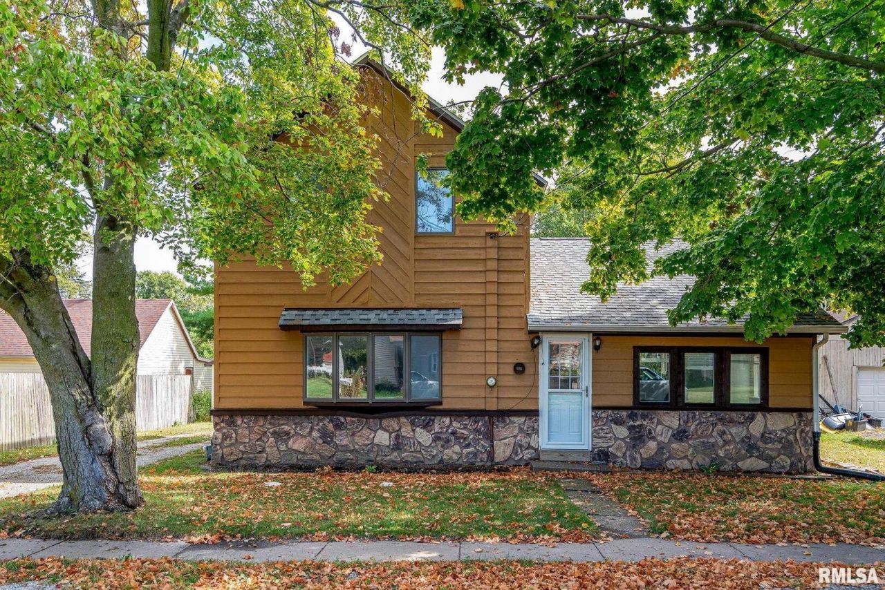 516 N Williams Street, Reynolds, IL 61279 Main Photo
