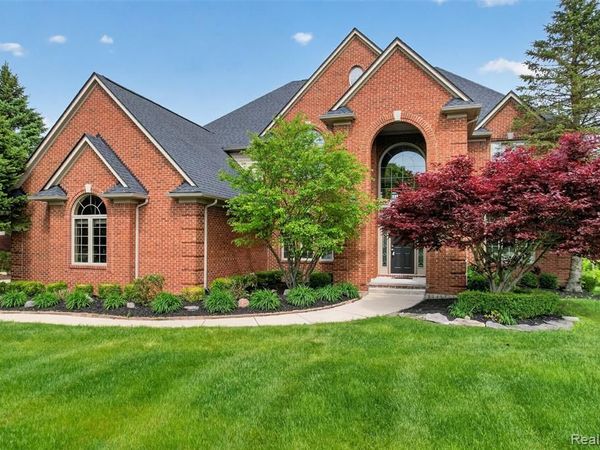 2747 Pebble Beach Drive, Oakland Twp, MI 48363