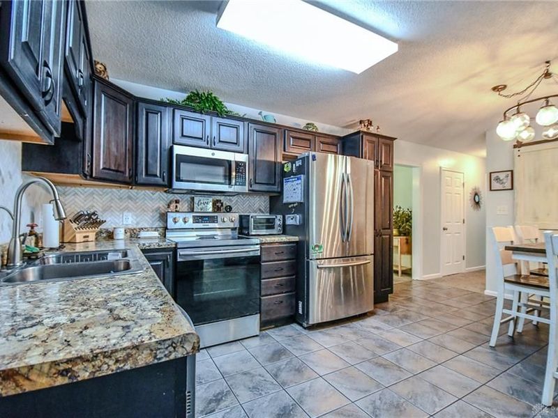 16 Iceland Drive, Eaton, OH 45320 Photo 10