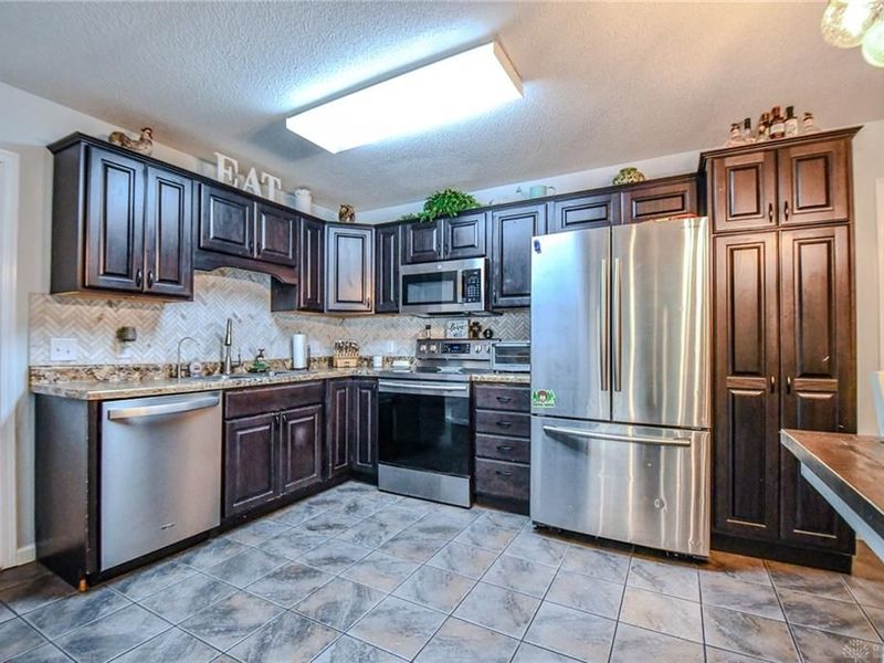 16 Iceland Drive, Eaton, OH 45320 Photo 11