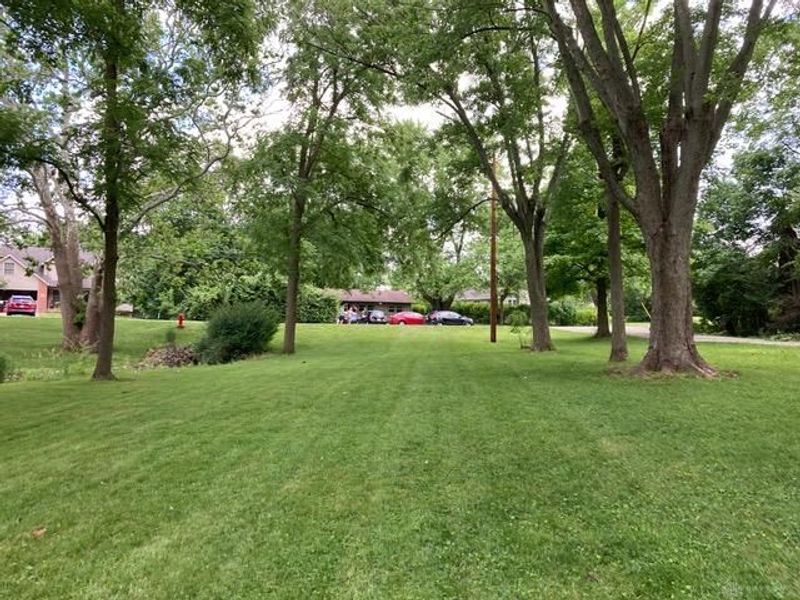 1410 E Choctaw Drive, London, OH 43140 Photo 3