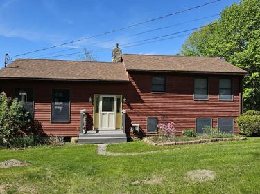 28 Park Avenue E, Brewer, ME 04412
