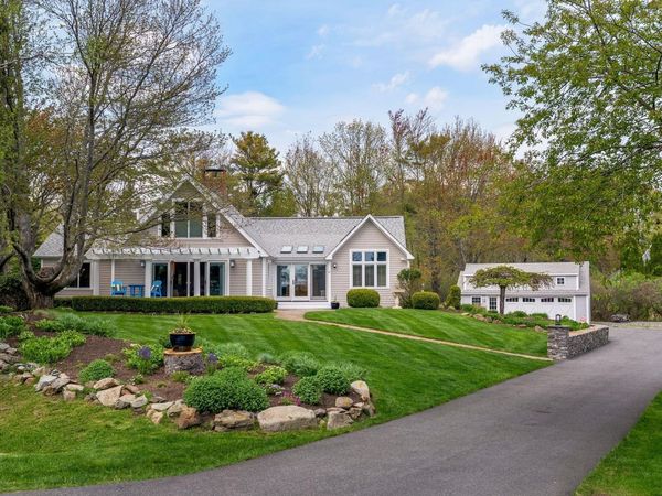 21 Windemere Place, Kennebunkport, ME 04046