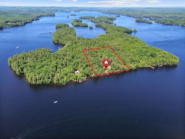 8 Horseshoe Island , Winthrop, ME 04364