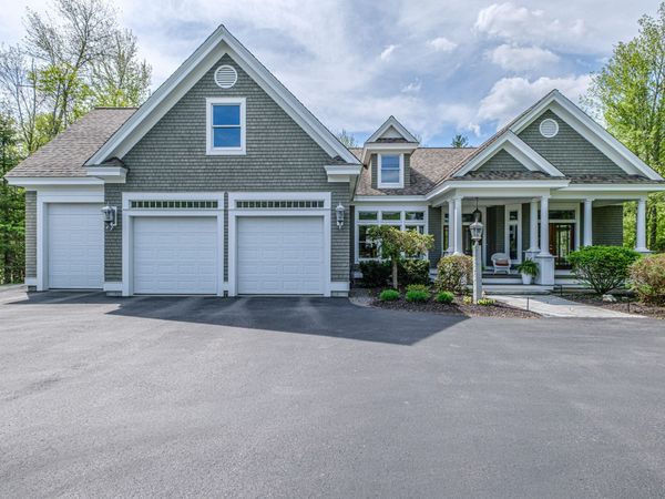 11 Silver Brook Circle, Scarborough, ME 04074