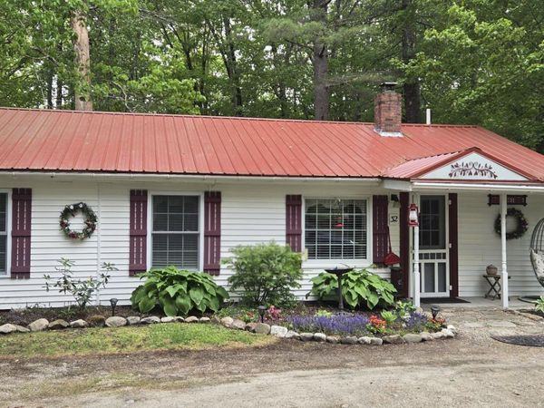 32 Middle Ridge Road, Bridgton, ME 04009