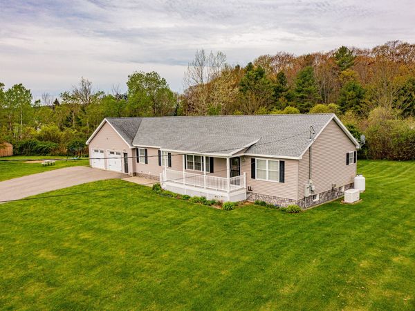 26 Forest Hill, Bucksport, ME 04416