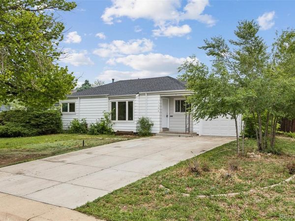 1100 Kingston Street , Aurora, CO 80010