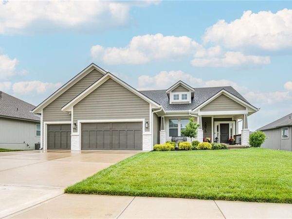 5876 McCormick Drive, Shawnee, KS 66226