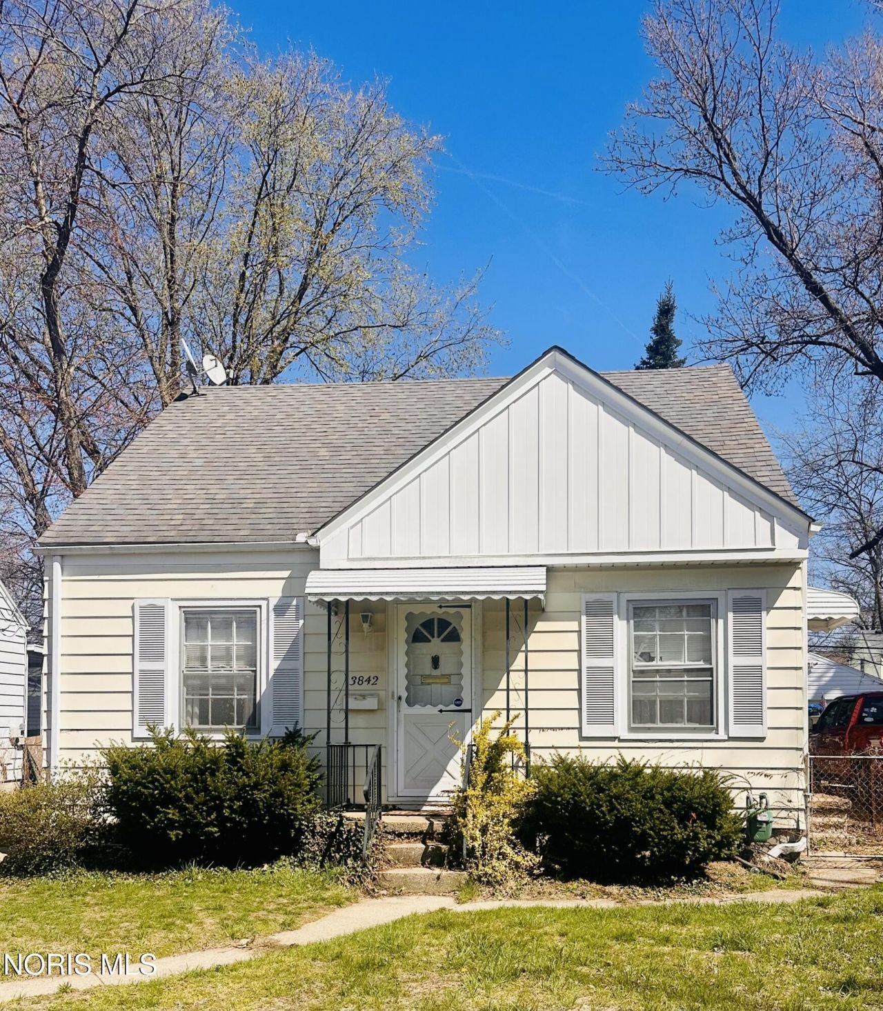 3842 Seckinger Drive, Toledo, OH 43613 Main Photo