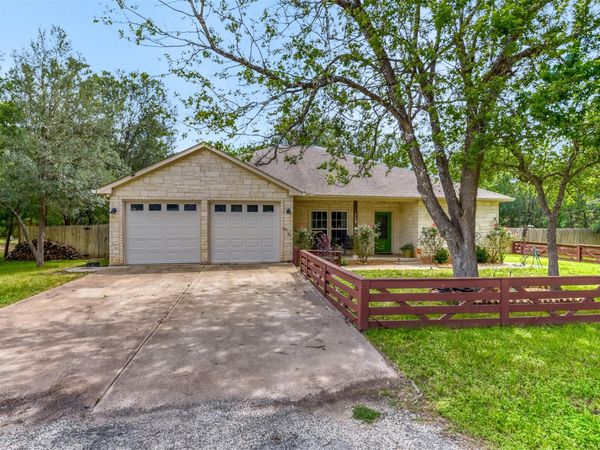 115 Mokulua LN, Bastrop, TX 78602