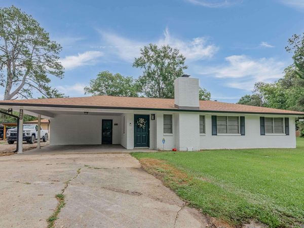 9448 Foster Rd, Baton Rouge, LA 70811