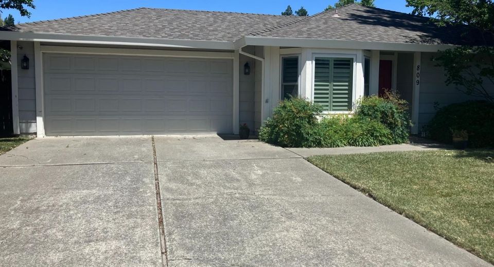 809 Sao Jorge Way, Sacramento, CA 95831 Photo