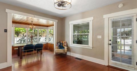 4901 V St, Sacramento, CA 95817 Photo
