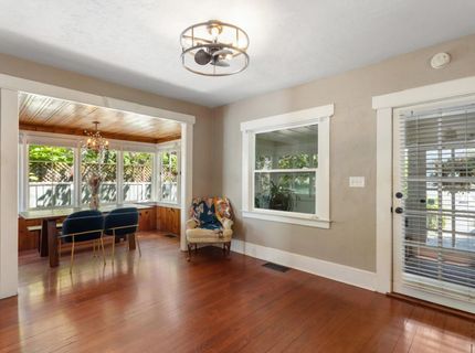 4901 V St, Sacramento, CA 95817 Photo