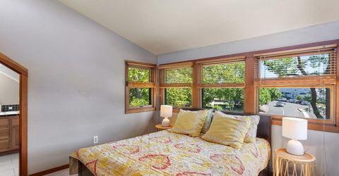 4901 V St, Sacramento, CA 95817 Photo